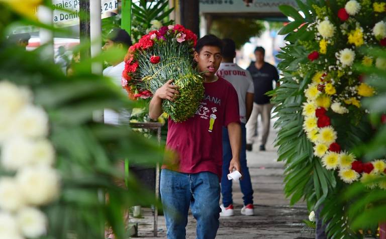 No aumentarán el precio de las flores para el Día de los Muertos - El Sol  de la Laguna | Noticias Locales, Policiacas, sobre México, Coahuila y el  Mundo