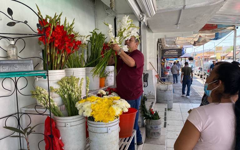 Comerciantes de flores esperan reavivar las buenas ventas en el Día de  Muertos - El Sol de la Laguna | Noticias Locales, Policiacas, sobre México,  Coahuila y el Mundo